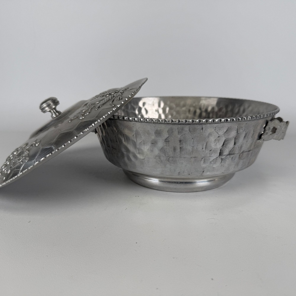 Vintage Nasco Italy Hammered Aluminum Covered Serving Bowl Repousse Grape Lid